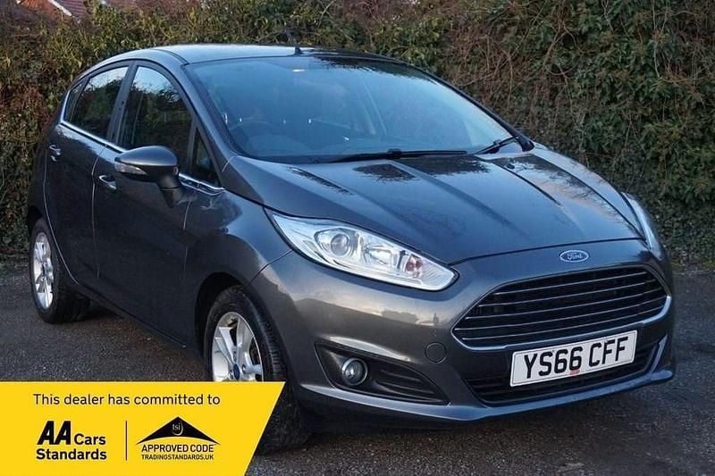 Grey Used 2017 Ford Fiesta Zetec Hatchback | £8,290 (Good price) - Image 1/4