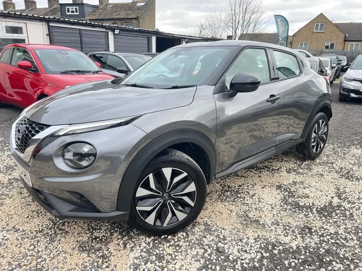 Gebraucht Nissan Juke Acenta Premium 114 PS (83 kW) 2025 Grau SUV