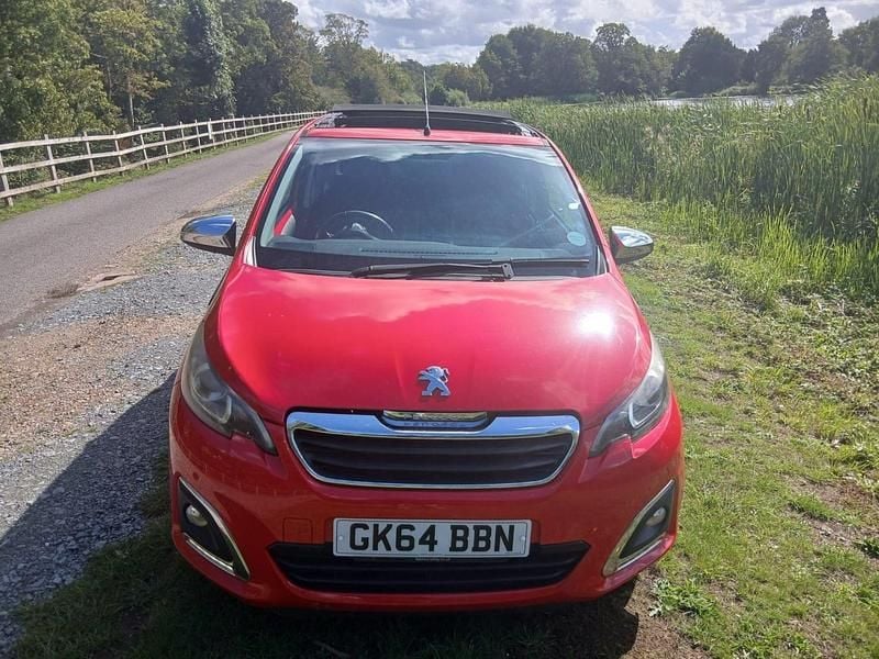 Used Peugeot 108 Allure 82 HP (60 kW) 2014 Red Hatchback