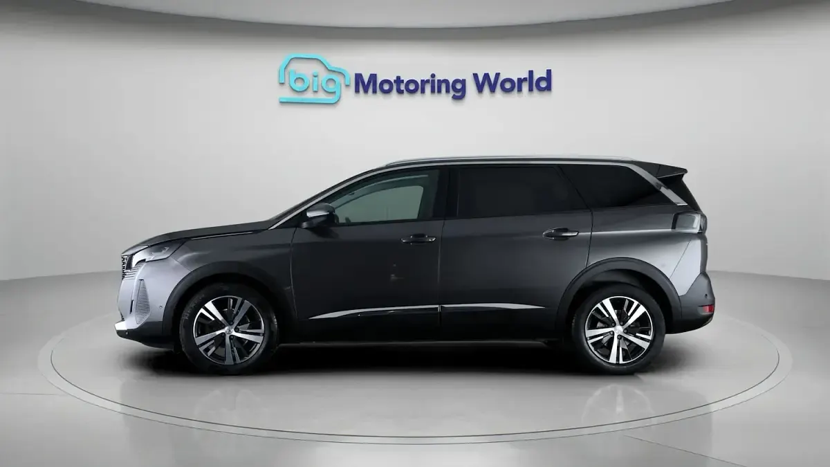 Used Peugeot 5008 Allure Premium 131 HP (96 kW) 2021 Grey SUV