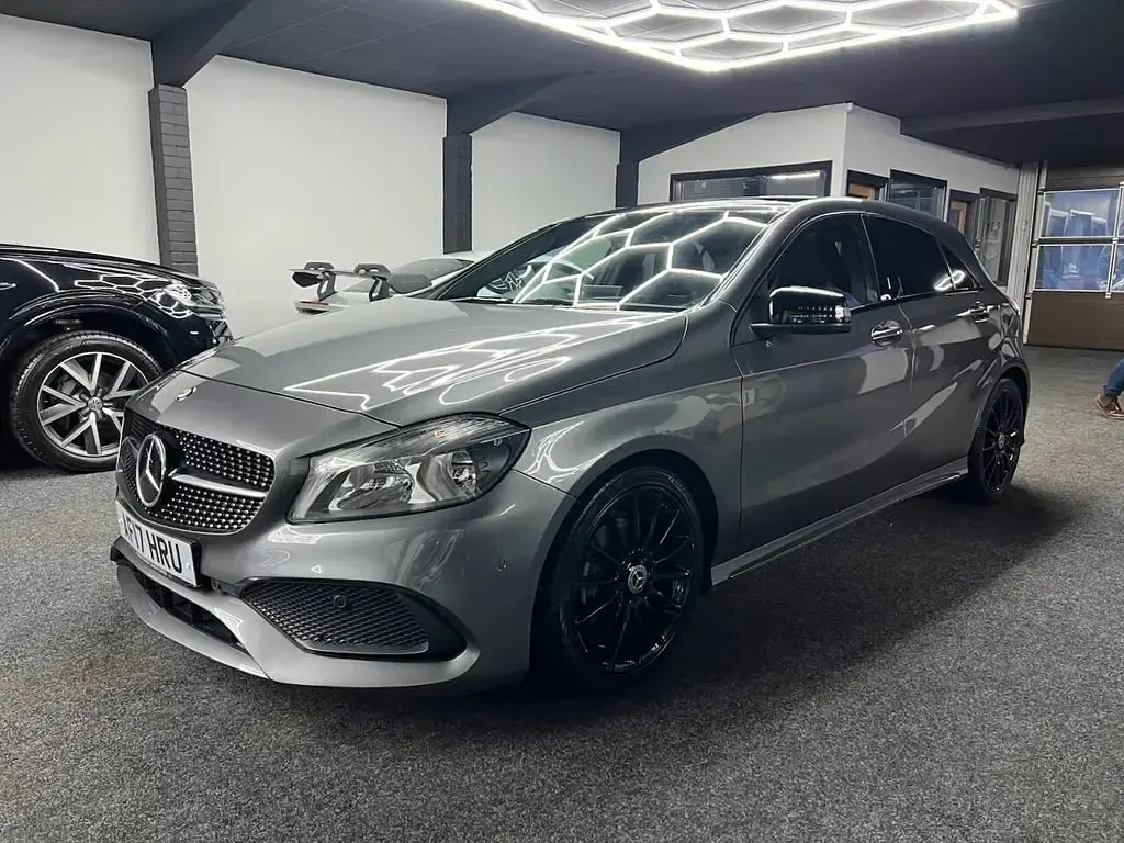 Gebraucht Mercedes A200 Executive 2017 Grau Kleinwagen