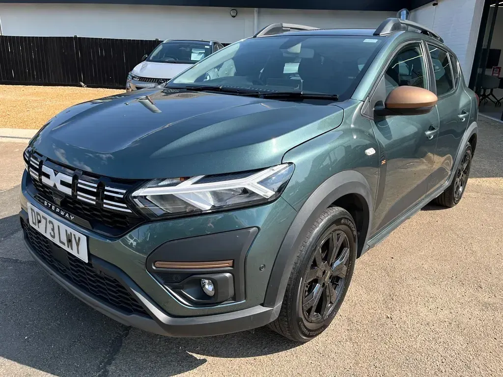 Used Dacia Sandero Extreme 2024 Green Hatchback