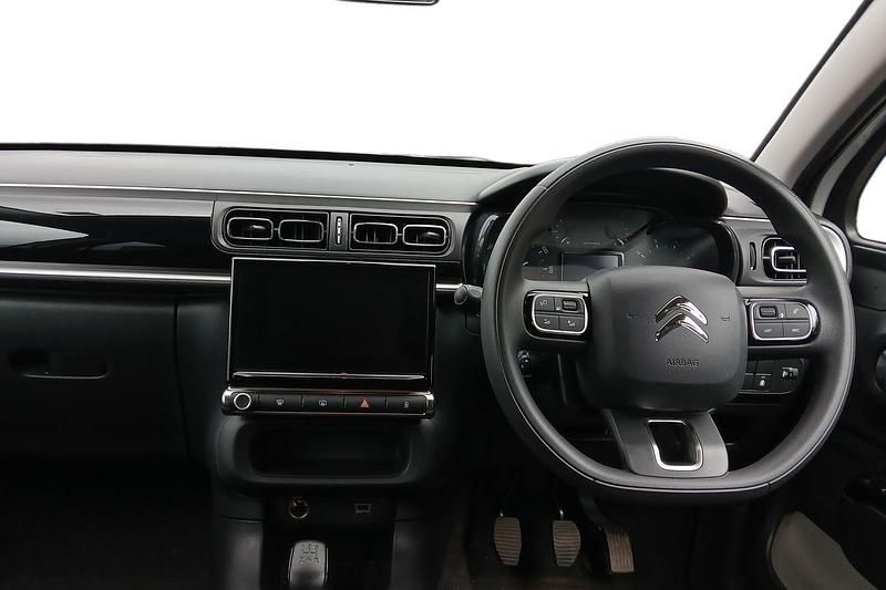 Used Citroën C3 PureTech 83 HP (61 kW) 2024 White Hatchback