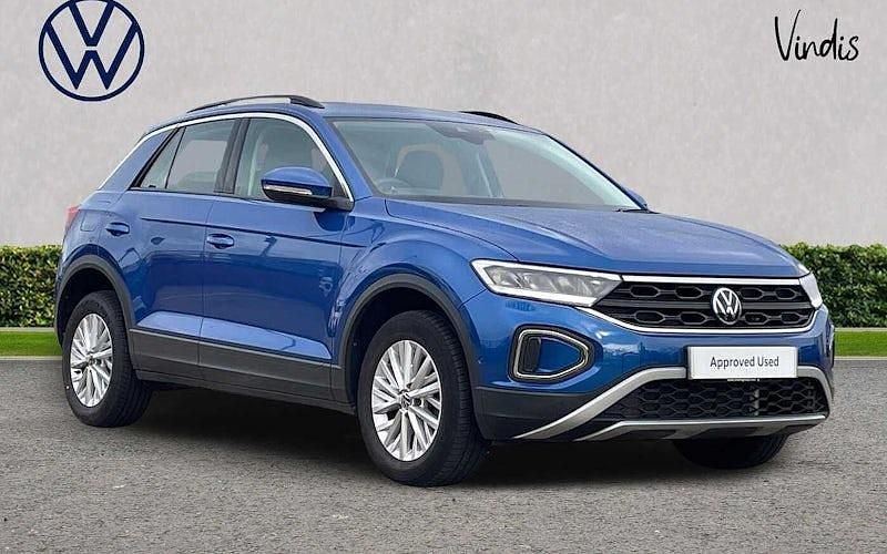 Used 2024 VW T-Roc Life SUV | £18,181 (Fair price) - Image 1/4