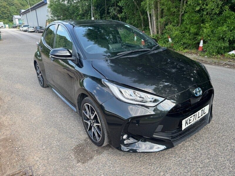 Black Used 2021 Toyota Yaris Hybrid Hatchback | £11,495 - Image 1/4