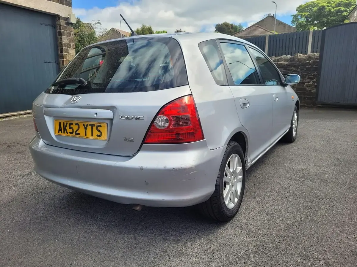 Used Honda Civic Executive 108 HP (79 kW) 2002 Silver Hatchback