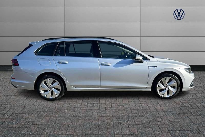 Used VW Golf VIII Style 148 HP (108 kW) 2021 Silver Estate