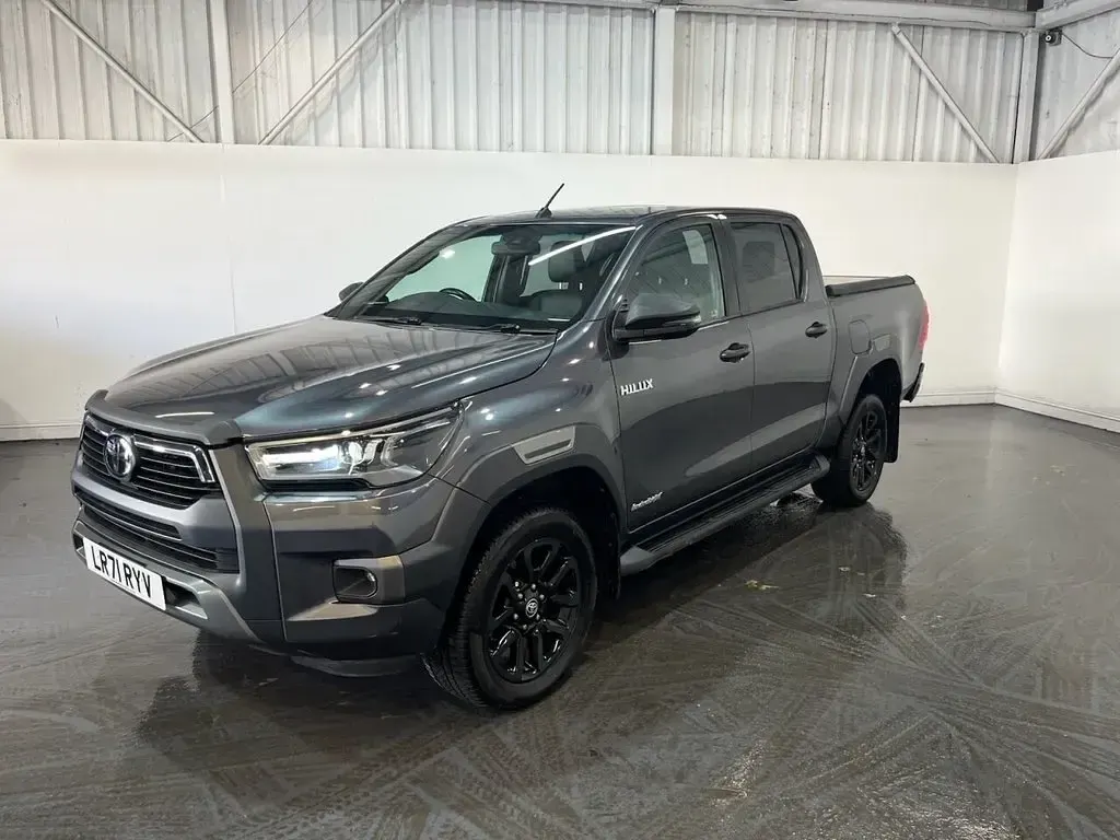 Used Toyota HiLux 204 HP (150 kW) 2021 Grey Pickup