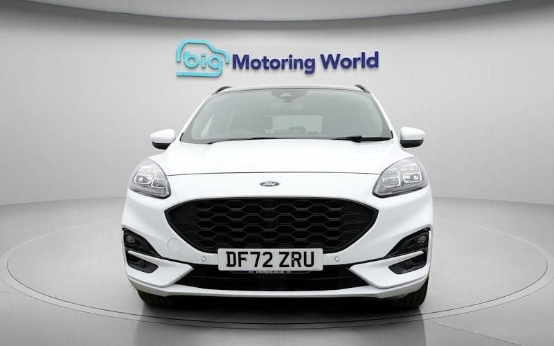 Second-hand Ford Kuga ST-Line X 190 CP (139 kW) 2023 SUV