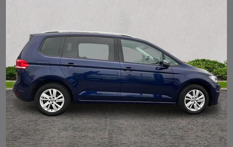 Used VW Touran Family 115 HP (84 kW) 2020 Blue MPV