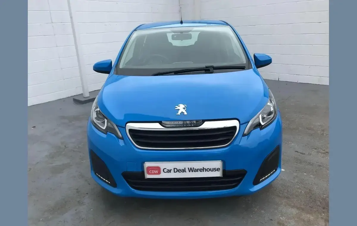 Used Peugeot 108 Active 67 HP (49 kW) 2017 Blue Hatchback