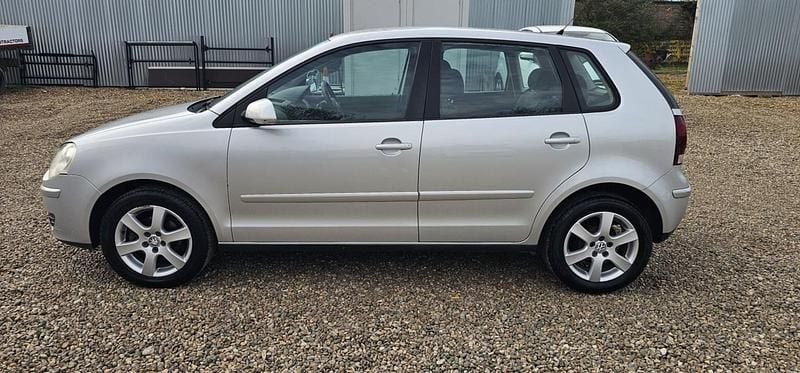 Used VW Polo Match 70 HP (51 kW) 2009 Silver Hatchback