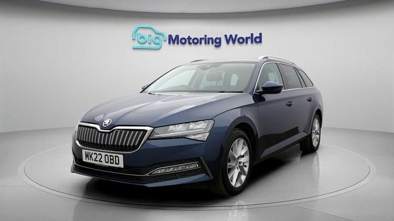 Used Skoda Superb SE Technology 218 HP (160 kW) 2022 Blue Estate