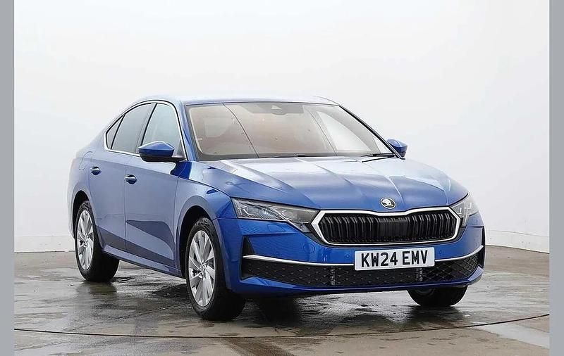 Used Skoda Octavia First Edition 147 HP (108 kW) 2024 Race blue metallic Hatchback