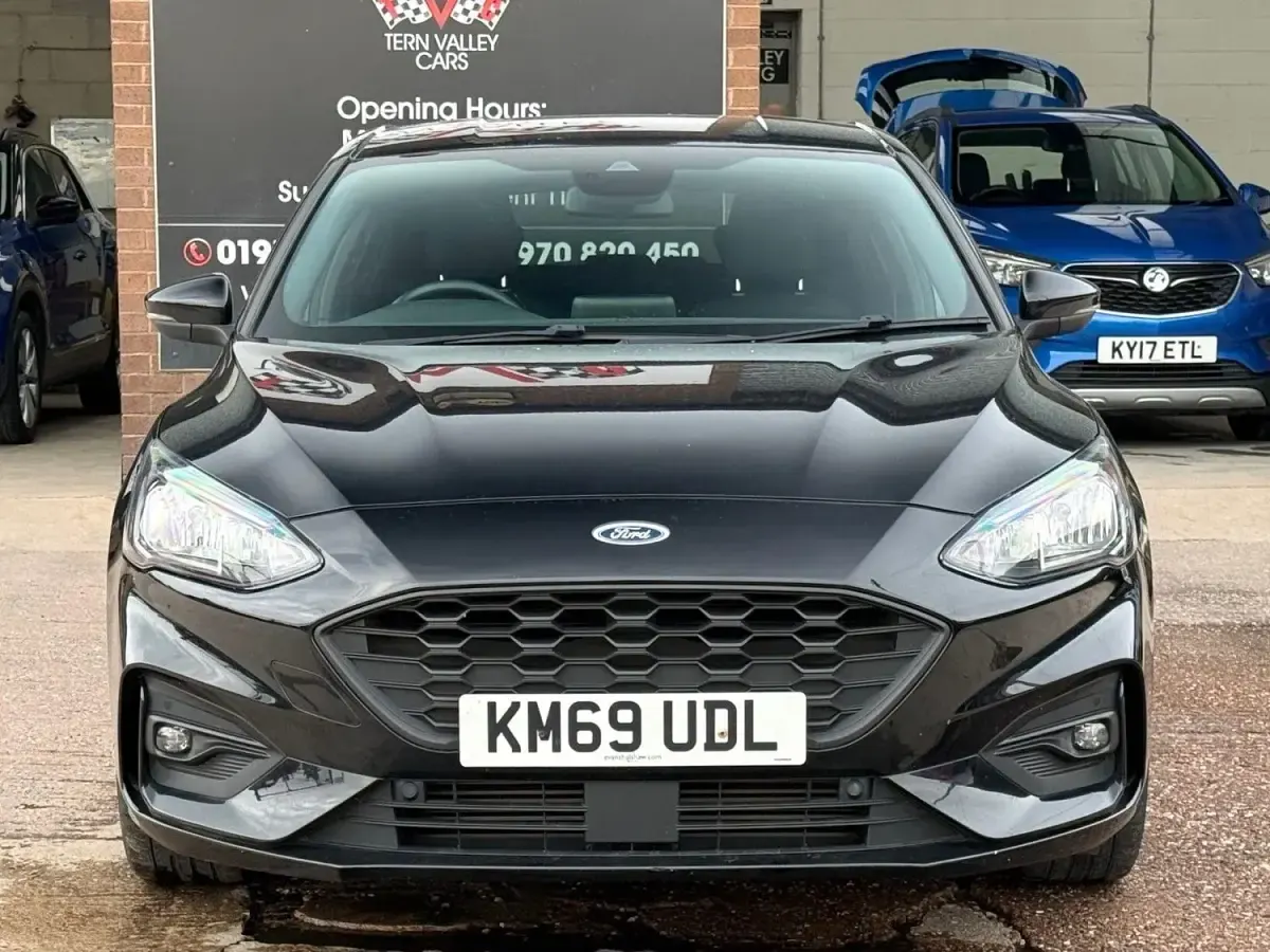 Usado Ford Focus ST-Line 125 HP (91 kW) 2019 Preto Citadino