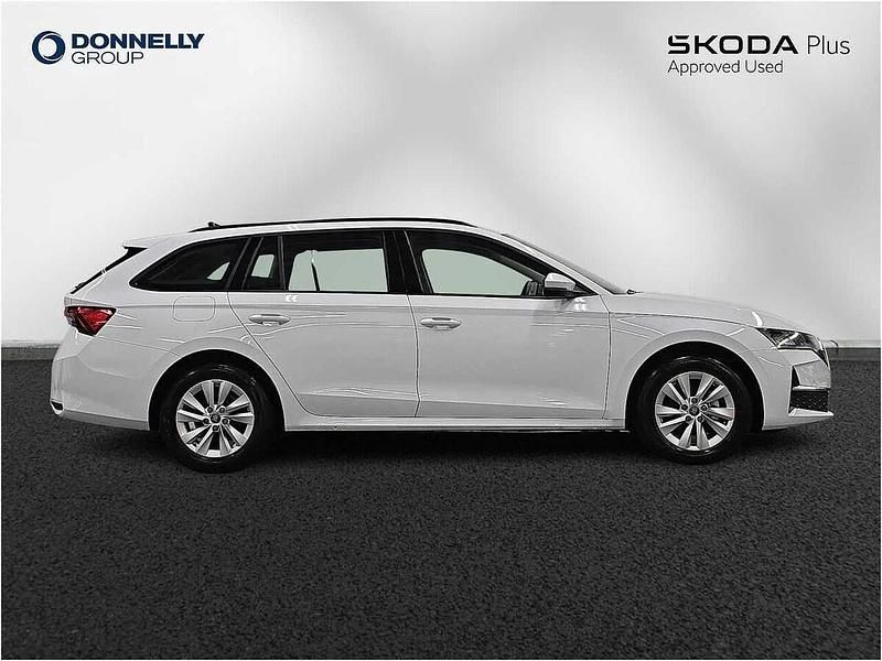 Used Skoda Octavia SE Technology 110 HP (80 kW) 2025 Moon white metallic Estate