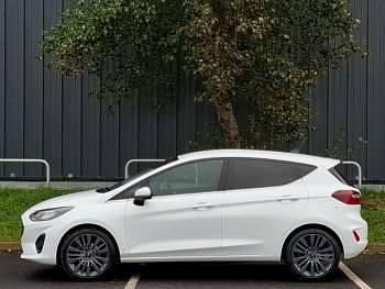 Used Ford Fiesta Titanium 155 HP (114 kW) 2022 White Hatchback