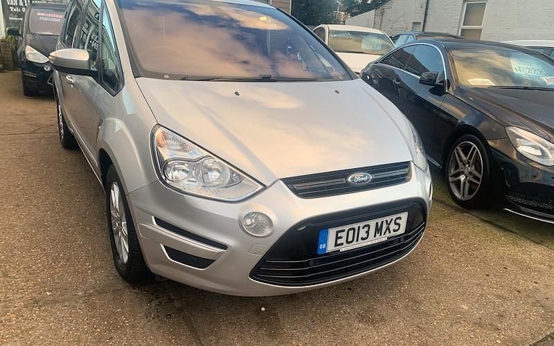 Used Ford S-MAX Zetec 116 HP (85 kW) 2013 Silver MPV