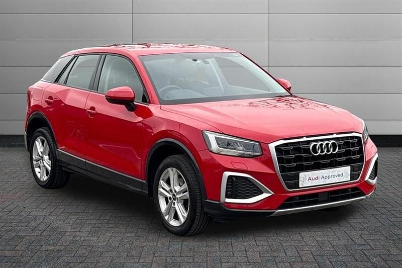 Used Audi Q2 Sport 110 HP (80 kW) 2023 Red SUV