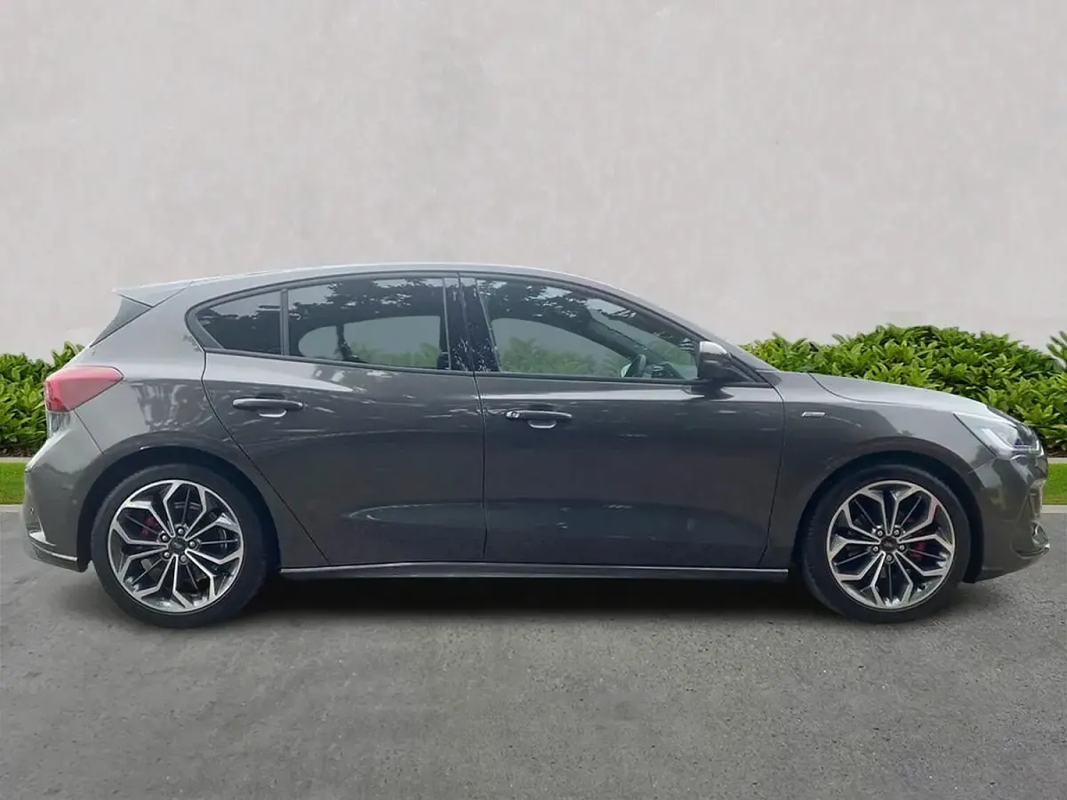 Used Ford Focus ST-Line X 2025 Grey Hatchback