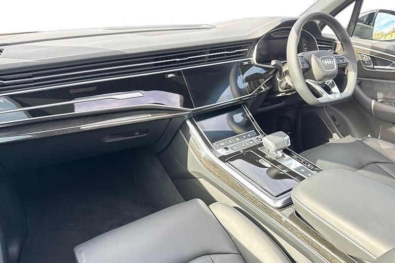 Used Audi Q7 Black Edition 286 HP (210 kW) 2026 Daytona grey SUV