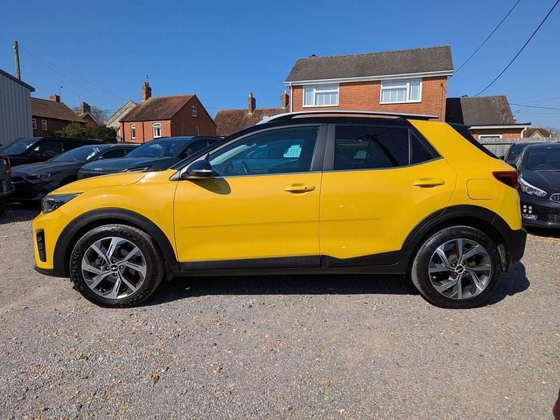 Used Kia Stonic GT-Line S 100 HP (73 kW) 2021 Yellow SUV