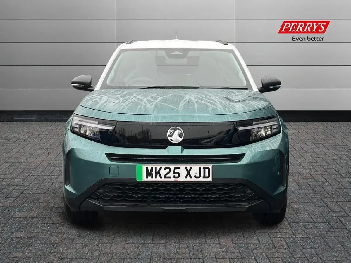 Used Vauxhall Frontera Design Edition 81 kW (111 HP) 2025 Green SUV