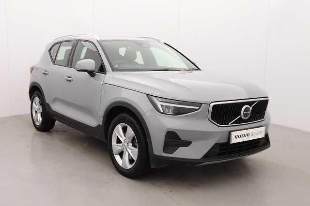 Used 2025 Volvo XC40 Core SUV | £28,495 (Fair price) - Image 1/3