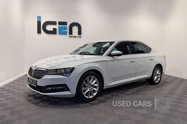 Used Skoda Superb SE Technology 150 HP (110 kW) 2022 White Hatchback