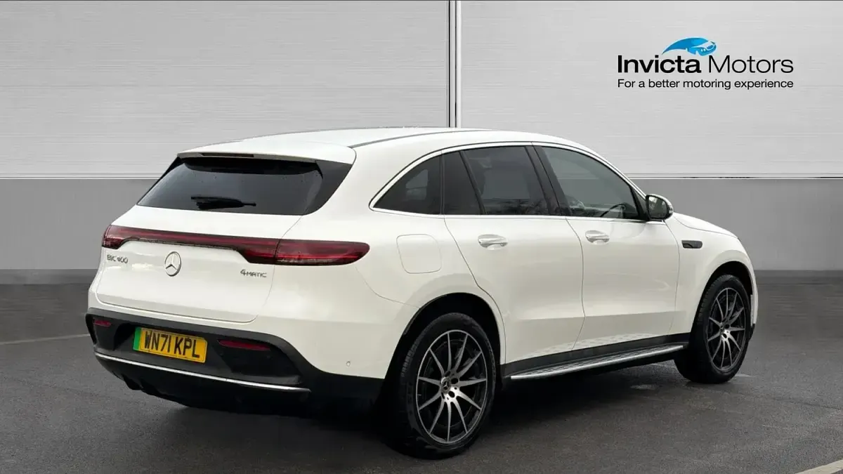 Usado Mercedes EQC400 AMG line 300 kW (408 HP) 2021 Branco SUV
