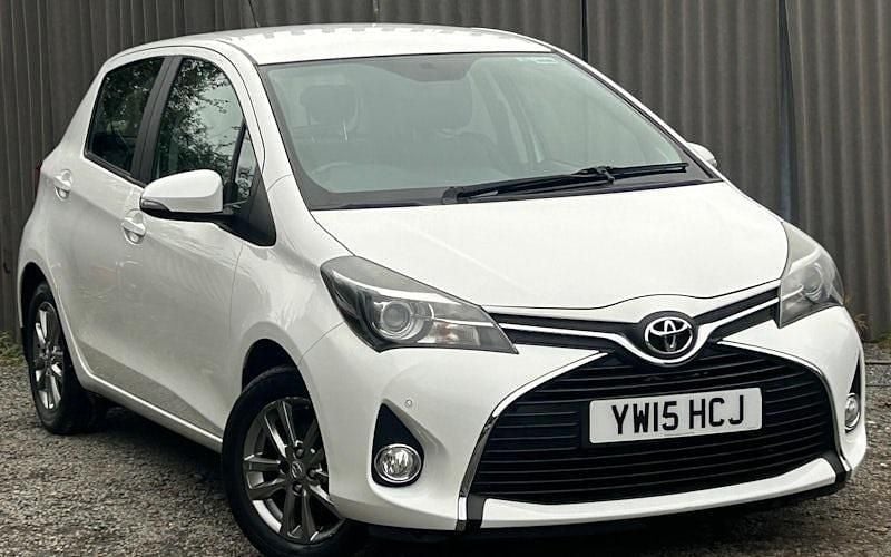 Used 2016 Toyota Yaris Hatchback | £6,740 (Good price) - Image 1/4