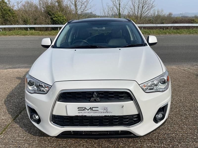 Used Mitsubishi ASX 2014 White pearl SUV