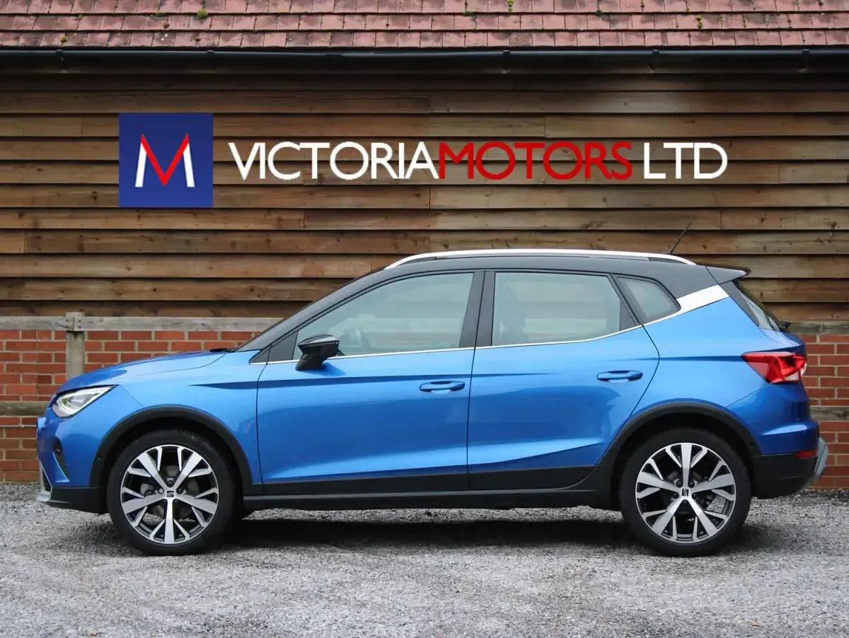 Używany Seat Arona Xperience Lux 110 KM (80 kW) 2021 Niebieski SUV