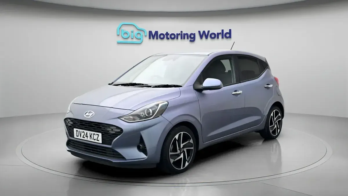 Used Hyundai i10 Premium 67 HP (49 kW) 2023 Blue Hatchback