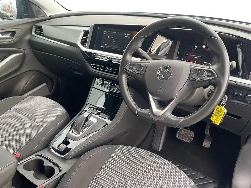 Second-hand Vauxhall Grandland X Design Edition 130 CP (95 kW) 2022 Albastru SUV