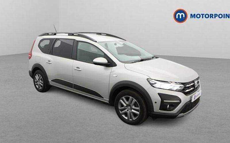 Second-hand Dacia Jogger Comfort 110 CP (80 kW) 2022 Monovolum