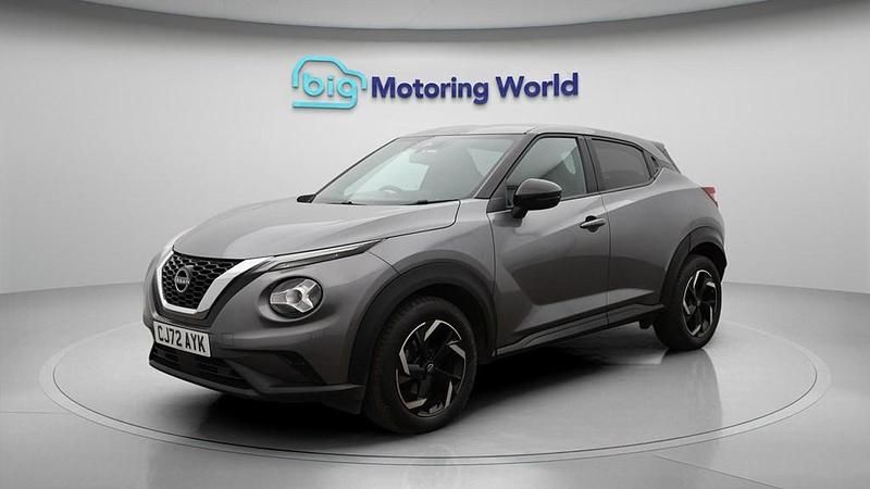 Used Nissan Juke N-Connecta 114 HP (83 kW) 2023 Grey SUV