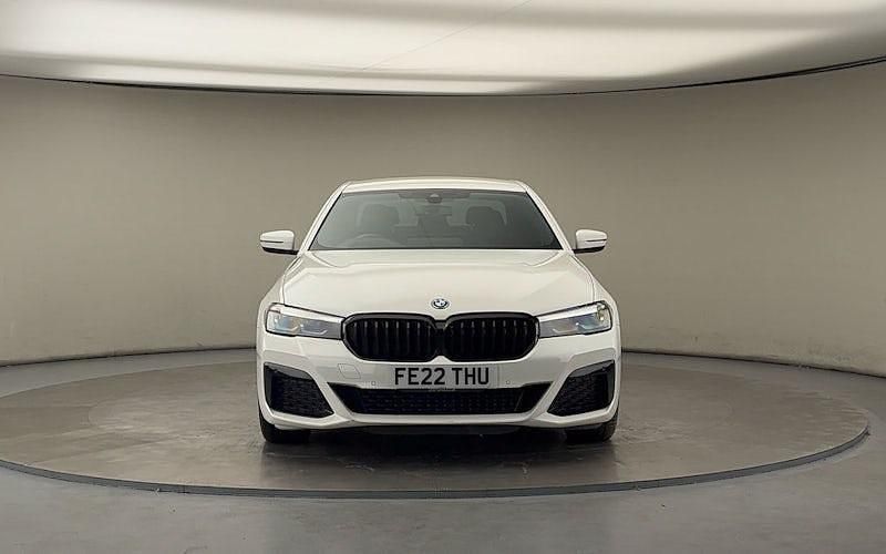 Used BMW 545e M Sport 394 HP (289 kW) 2022 Alpine white Sedan