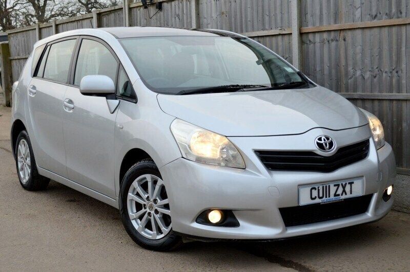 Silver Used 2011 Toyota Verso Multidrive S MPV | £5,449 (Good price) - Image 1/4