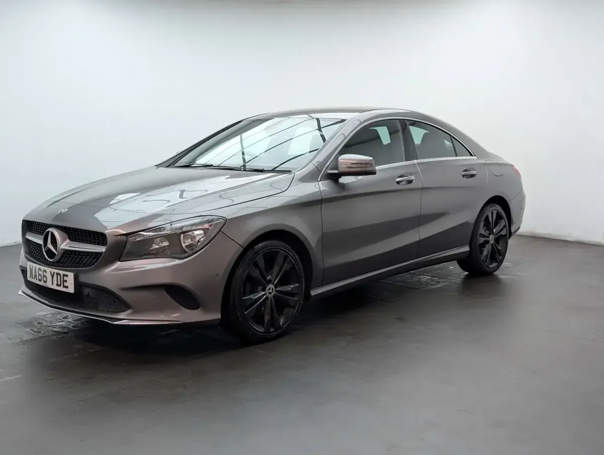 Begagnad Mercedes CLA180 2017 Grå Sedan