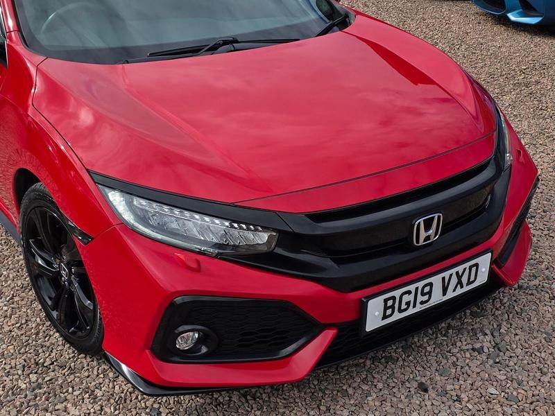 Used Honda Civic Sport 182 HP (133 kW) 2019 Red Hatchback