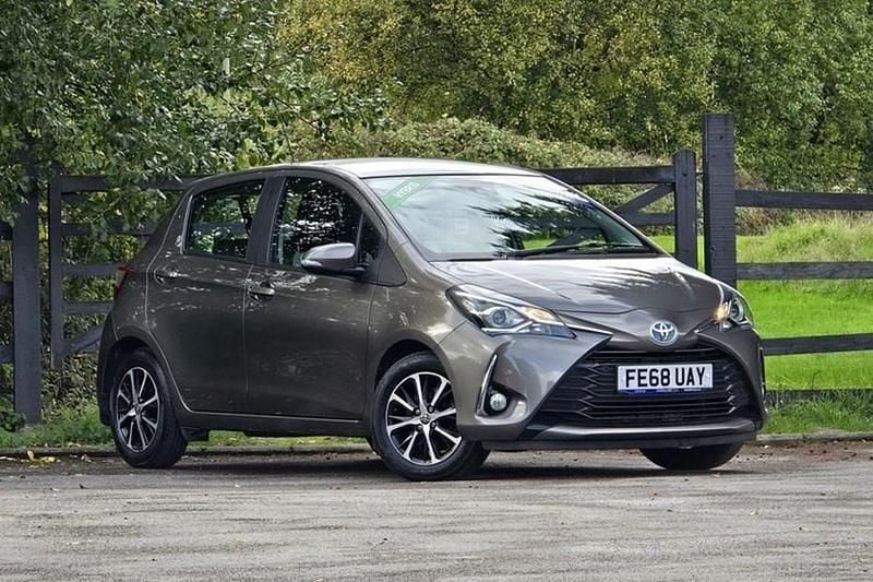 Used 2018 Toyota Yaris Hybrid | £11,750 (Fair price) - Image 1/1