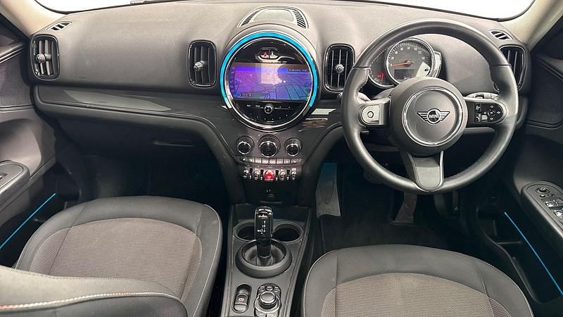 Usado Mini Cooper Countryman Classic 134 HP (98 kW) 2023 Preto SUV