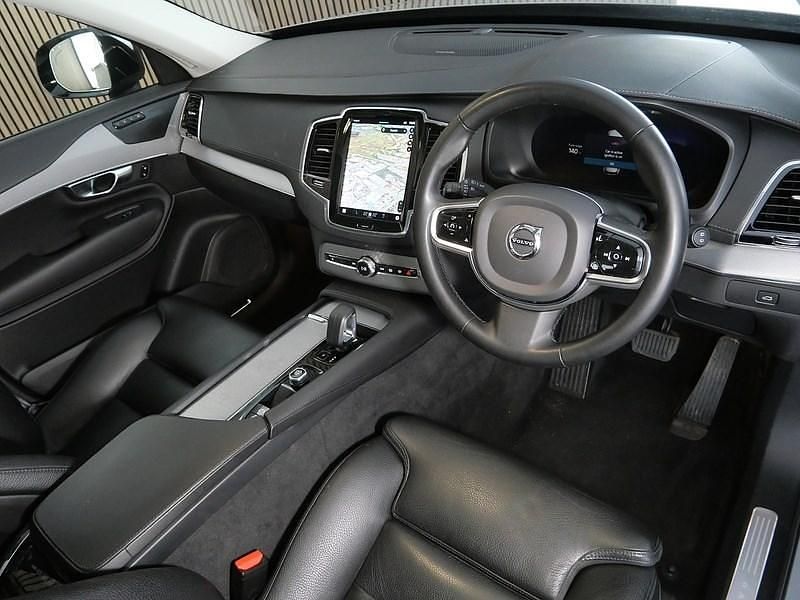 Used Volvo XC90 Plus 235 HP (172 kW) 2022 Silver SUV