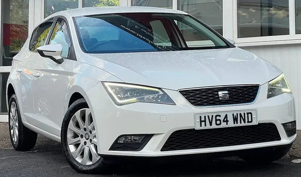 Käytetty Seat Leon SE 105 HP (77 kW) 2014 Valkoinen Viistoperä