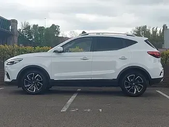 Usado MG ZS Exclusive 106 HP (77 kW) 2024 Branco SUV