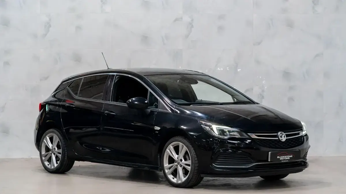 Used Vauxhall Astra SRi 150 HP (110 kW) 2019 Hatchback