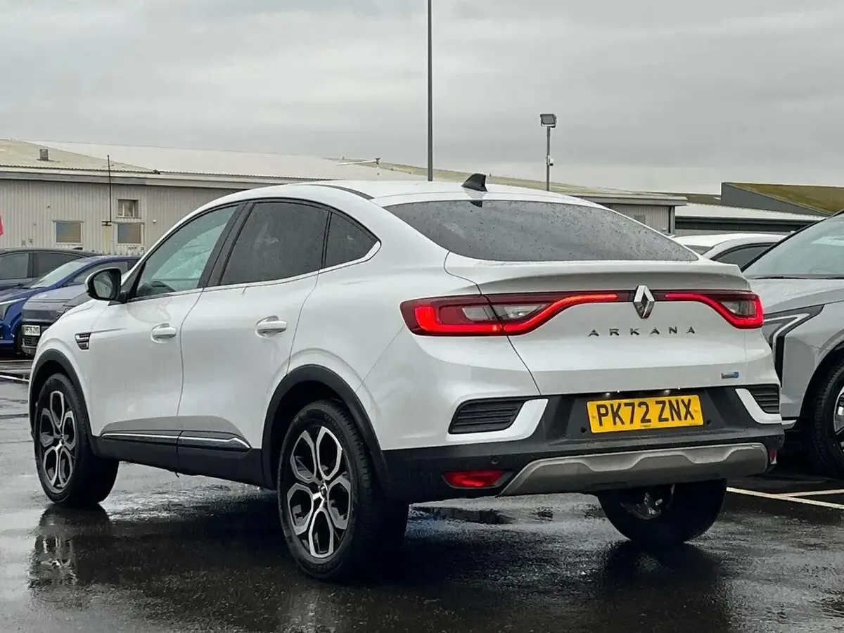Used Renault Arkana Version S 145 HP (106 kW) 2022 White SUV