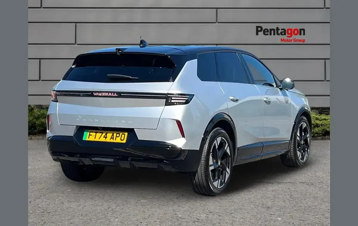 Used Vauxhall Grandland Ultimate 156 kW (213 HP) 2024 Grey SUV