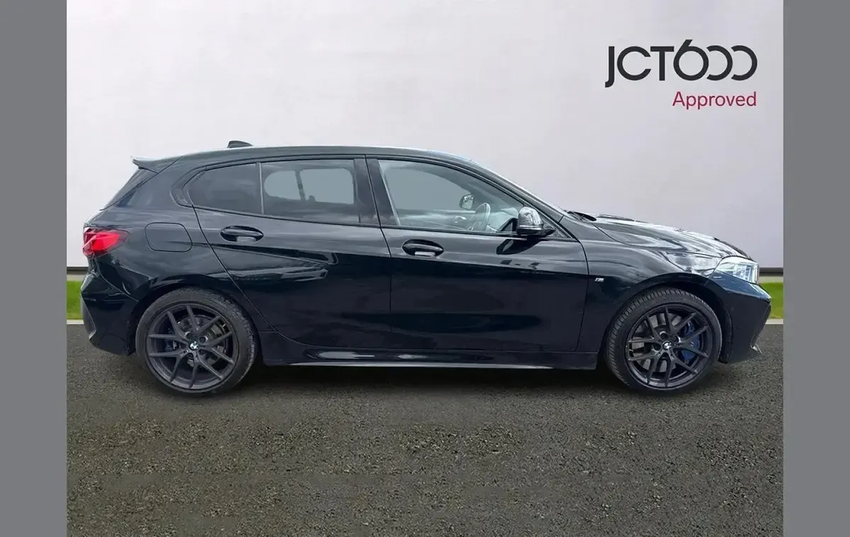 Usado BMW 116 M Sport 113 CV (83 kW) 2024 Negro Utilitario